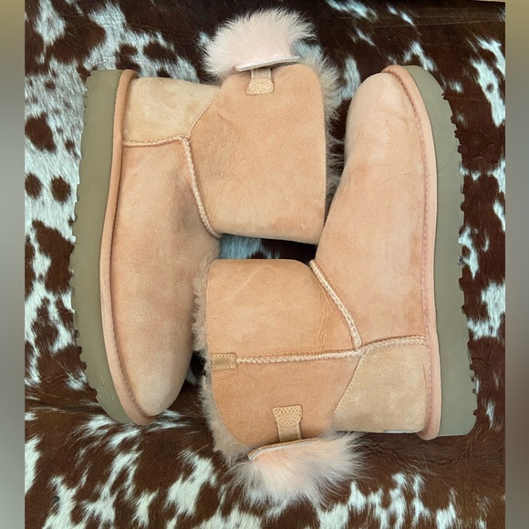 Ugg Light Pink Fluff Bow Mini